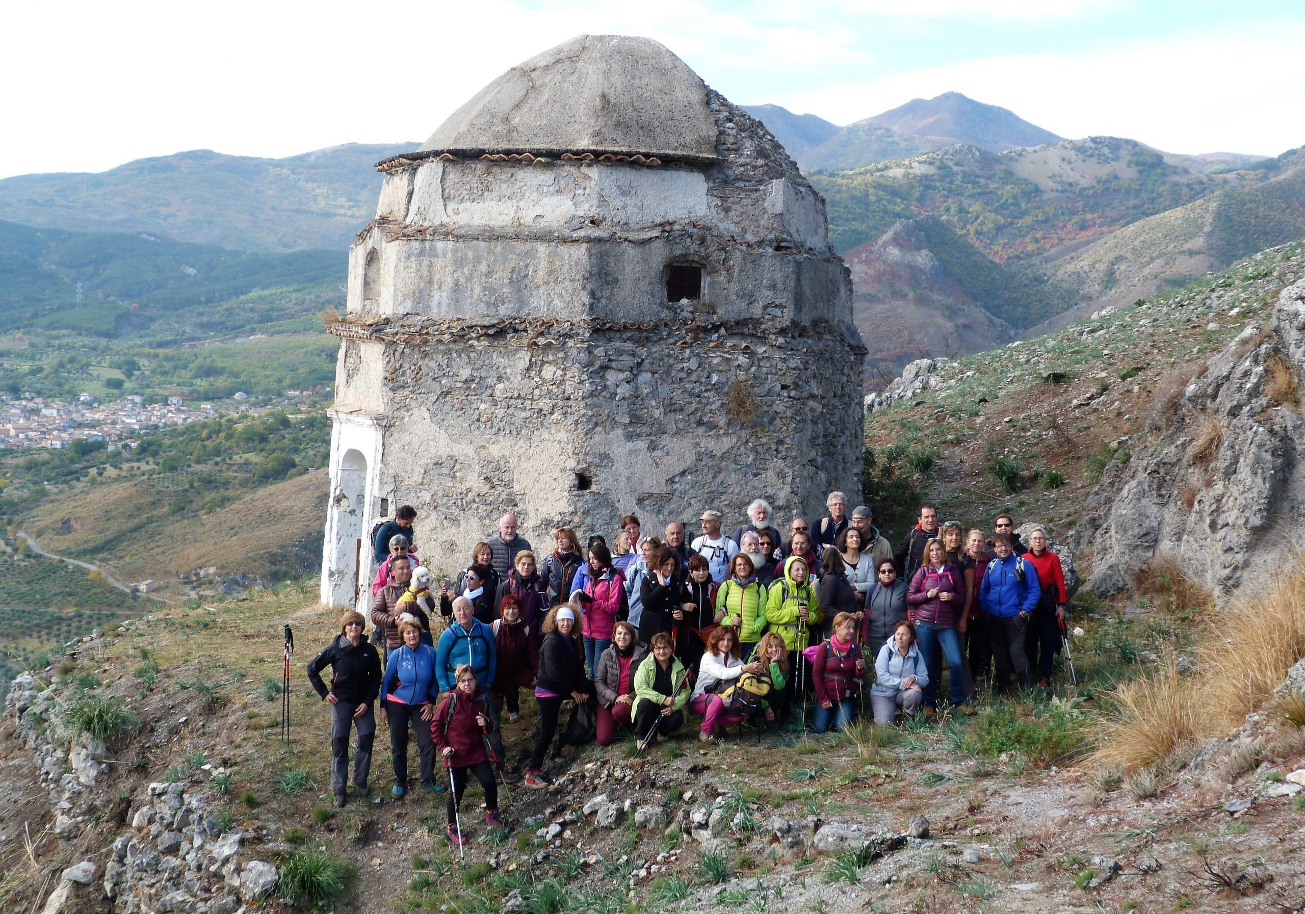 Pini Loricati E Comunità Arbëreshe Tra I Monti Di Apollo. Un Viaggio ...